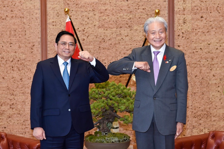 Thủ tướng Phạm Minh Chính gặp Ngài Fukuda Tomikazu, Thống đốc tỉnh Tochigi. Ảnh: VGP/Nhật Bắc