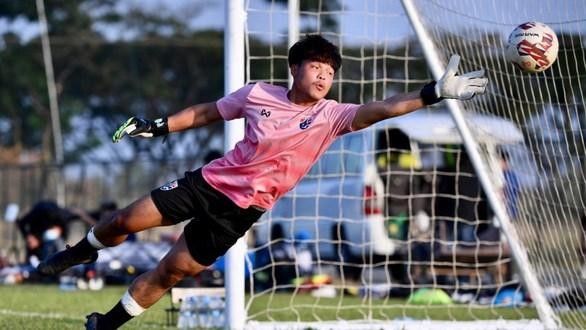 Thủ môn của Thái Lan thừa nhận áp lực trước trận đấu với Việt Nam