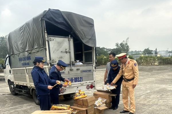 Thu giữ gần 11.000 bao thuốc lá lậu ở cao tốc Thành phố Hồ Chí Minh- Trung Lương- Mỹ Thuận