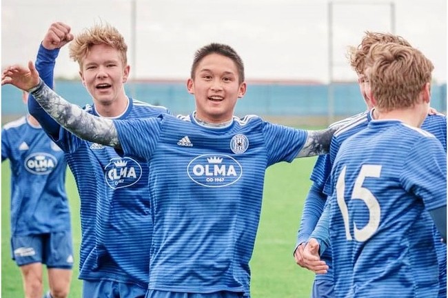 Một cầu thủ Việt kiều được gọi lên đội tuyển trẻ của CH Séc