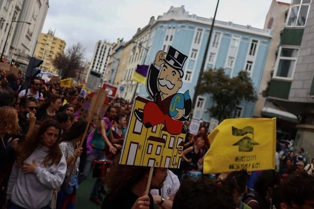 Hàng nghìn người tuần hành tại Bồ Đào Nha do khủng hoảng nhà ở