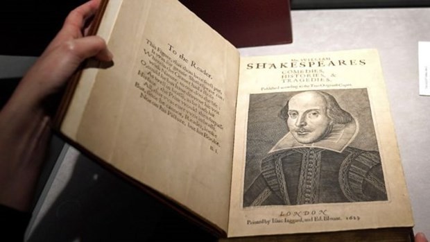 Anh triển lãm tuyển tập 'First Folio' của đại văn hào William Shakespeare