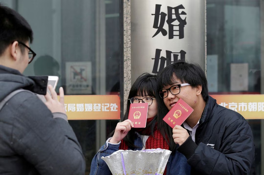 Số người kết hôn ở Trung Quốc xuống mức thấp kỷ lục