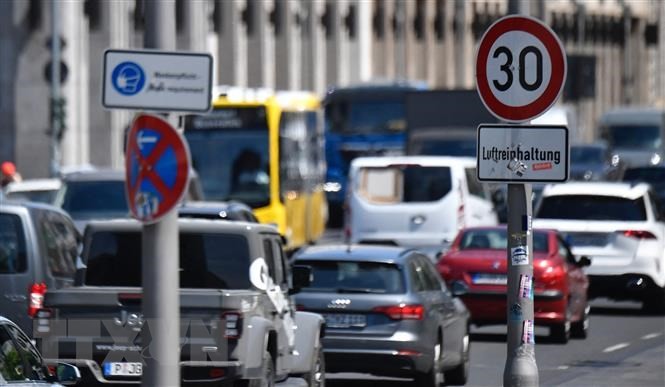 Italy giới hạn tốc độ trên cao tốc để giảm ô nhiễm không khí