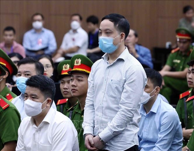 Bị cáo Phạm Trung Kiên, cựu Thư ký Thứ trưởng Bộ Y tế khai báo trước tòa sáng 11/7/2023.