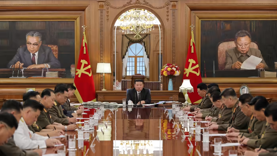 Lãnh đạo Triều Tiên thay thế tướng lĩnh, kêu gọi chuẩn bị chiến tranh