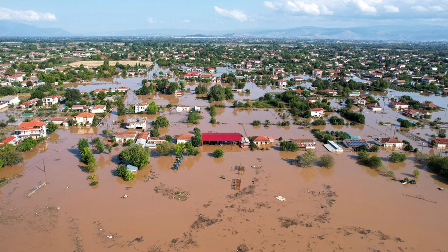 Một khu vực bị ngập lụt sau bão Daniel ở Megala Kalyvia, Hy Lạp đầu tháng 9. Ảnh: Reuters
