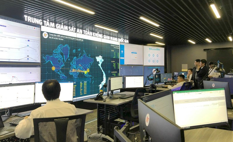 Trung tâm Giám sát an toàn không gian mạng quốc gia (Bộ Thông tin và Truyền thông) thực hiện nhiệm vụ giám sát, xử lý thông tin xấu, độc trên không gian mạng.