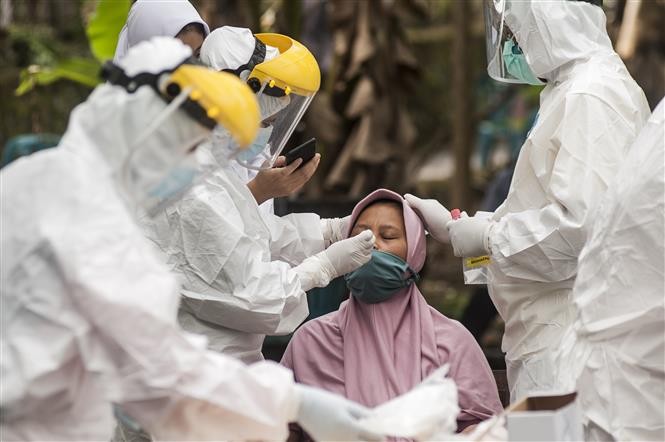 Indonesia đẩy mạnh cải cách y tế để khuyến khích người dân khám chữa bệnh trong nước