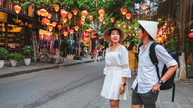 Việt Nam đón 12,6 triệu lượt khách quốc tế năm 2023