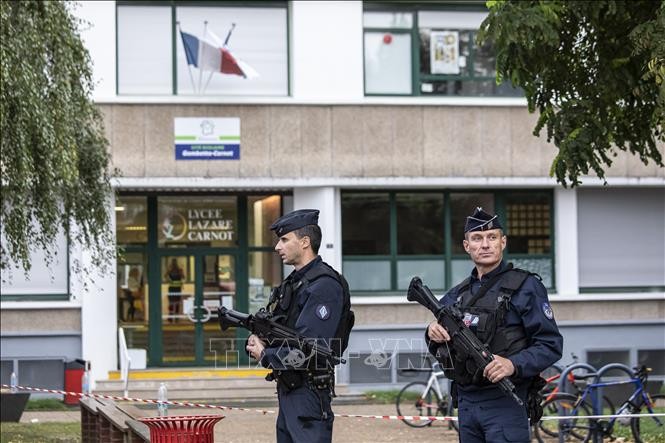 Pháp huy động 95.000 cảnh sát và binh sĩ đảm bảo an ninh dịp Năm mới 2024