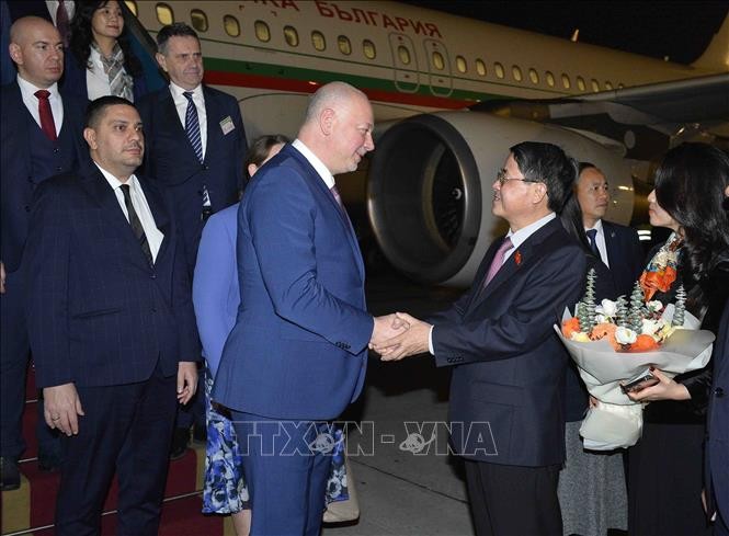 Chủ tịch Quốc hội Bulgaria Rossen Dimitrov Jeliazkov bắt đầu chuyến thăm chính thức Việt Nam