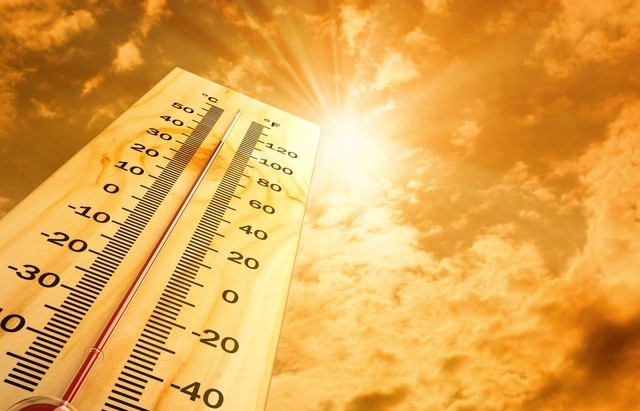 Nắng nóng diễn ra tại nhiều khu vực trên cả nước