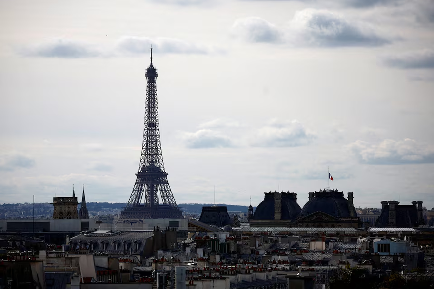 Pháp nâng mức cảnh báo khủng bố lên cấp cao nhất