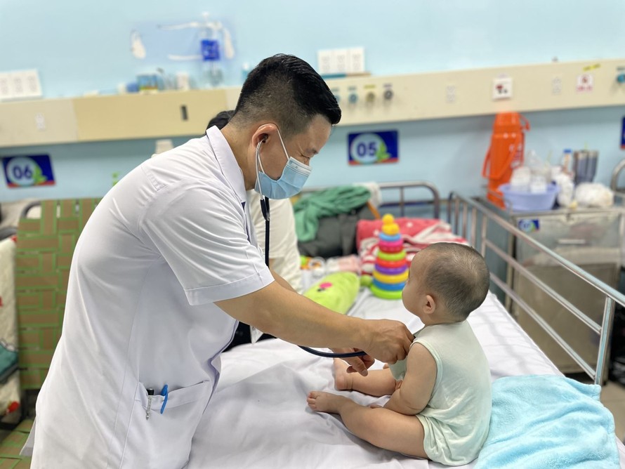 Bệnh tay chân miệng và sốt xuất huyết gia tăng​ tại Thành phố Hồ Chí Minh
