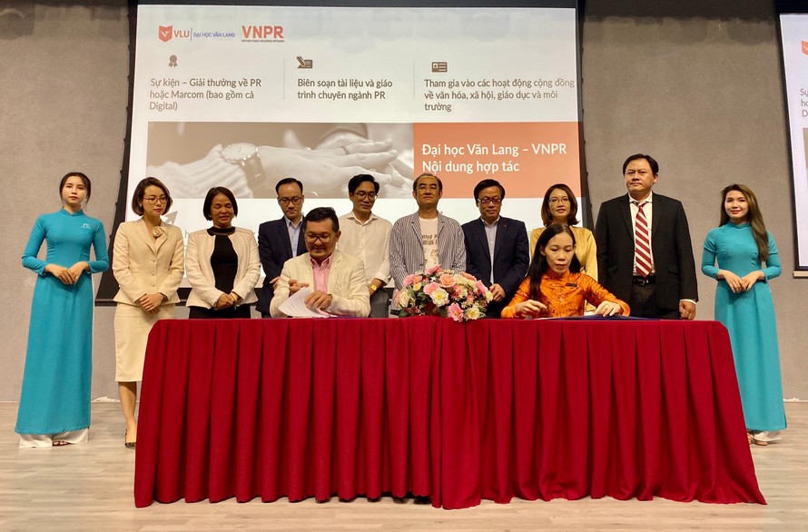 Đại học Văn Lang và VNPR hợp tác phát triển nghề quan hệ công chúng 