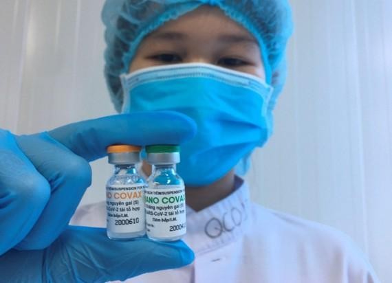 Doanh nghiệp đề xuất Chính phủ cấp phép khẩn cấp cho vaccine 'made in Việt Nam' NanoCovax 