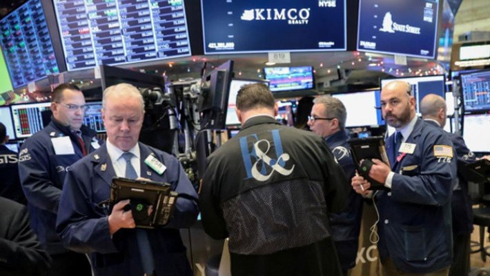 Các nhà giao dịch cổ phiếu trên sàn NYSE ở New York, Mỹ. (Ảnh: Reuters)