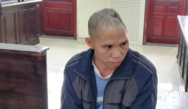 Bị cáo Nguyễn Bá Chín tại tòa.