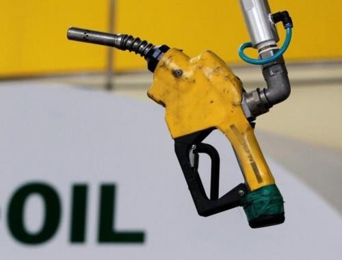 Giá dầu châu Á đi lên phiên đầu tuần. Ảnh minh hoạ: Reuters