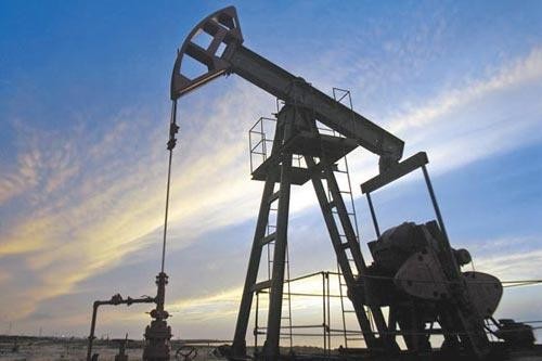 Giá dầu chạm mức cao nhất trong gần bốn tháng. Ảnh: Venezuelanalysis.com