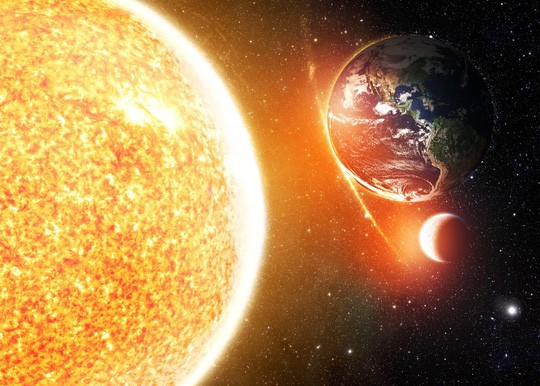 Mặt trời tương lai sẽ bùng nổ khiến trái đất trở nên nóng đến mức không thể sống nổi - Ảnh: Shutterstock