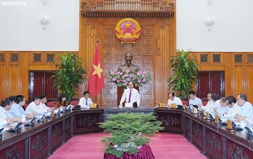 Thủ tướng Nguyễn Xuân Phúc đề nghị VTV phải góp phần tạo nên và nuôi dưỡng khát vọng lớn của quốc gia, của dân tộc. Ảnh: VGP/Quang Hiếu