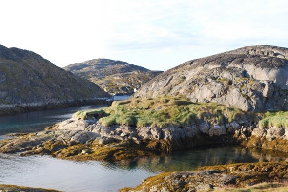 Một trong những địa điểm khảo cổ được đưa vào nghiên cứu nằm ở Kangeq trong quần đảo bên ngoài Nuuk ở West Greenland. Ảnh: scientificamerican.com