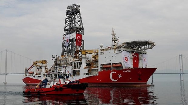 Tàu chở giàn khoan thăm dò dầu khí của Thổ Nhĩ Kỳ. (Nguồn: Reuters)