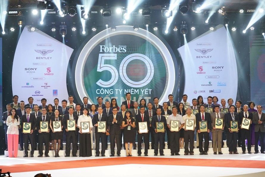 Vietjet ghi 'hattrick' với danh sách 50 công ty niêm yết tốt nhất Việt Nam của Forbes