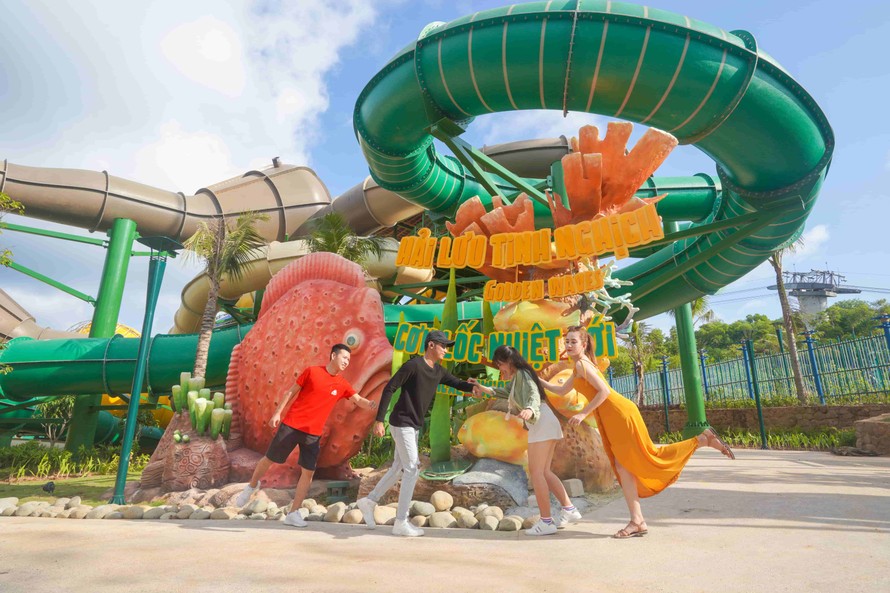 Aquatopia Water Park sở hữu những trò chơi hiện đại hàng đầu Đông Nam Á.