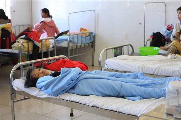 Các bệnh nhi được điều trị tại bệnh viên Đa Khoa Lâm Đồng. (Ảnh: TTXVN)