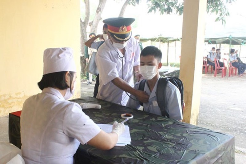 Diễn tập tiếp nhận trường hợp nghi nhiễm virus COVID-19 tại tỉnh Quảng Trị.