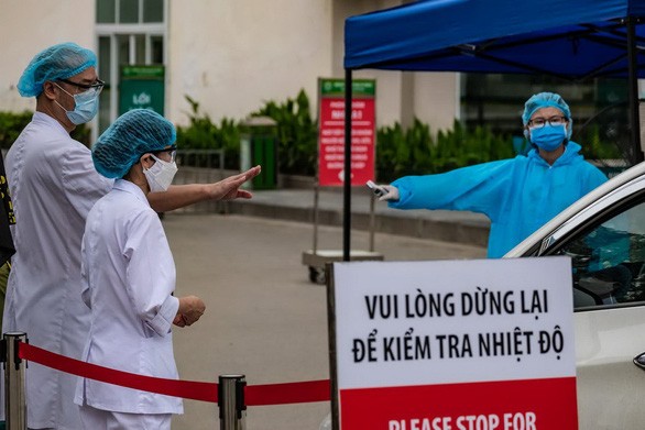 Bệnh viện Bạch Mai trong tình trạng nội bất xuất, ngoại bất nhập - Ảnh: Tuổi Trẻ