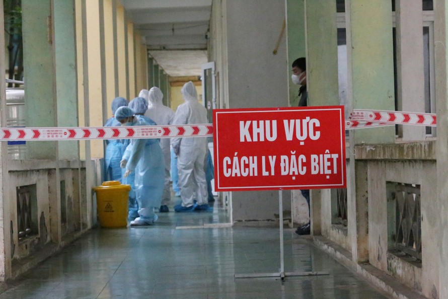 Việt Nam ghi nhận thêm 4 ca nhiễm mới, có 2 người tiếp xúc gần bệnh nhân 243