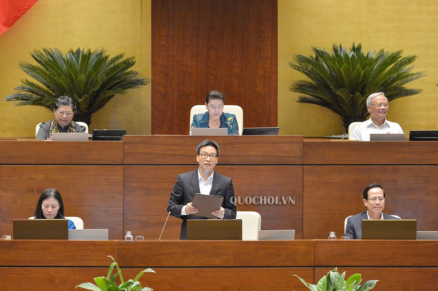 Phó Thủ tướng Vũ Đức Đam phát biểu tại phiên họp phiên họp Quốc hội, ngày 27/5. - Ảnh: quochoi.vn