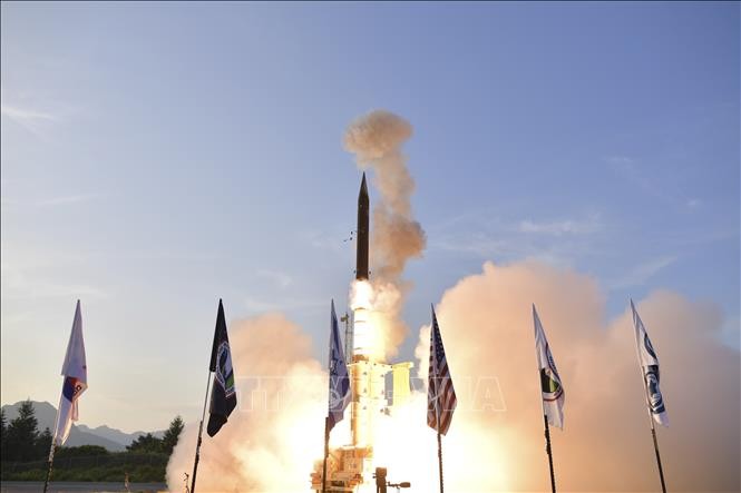 Hệ thống phòng thủ tên lửa Arrow-3 được phóng thử từ một địa điểm ở Alaska, Mỹ. - Ảnh: AFP/TTXVN