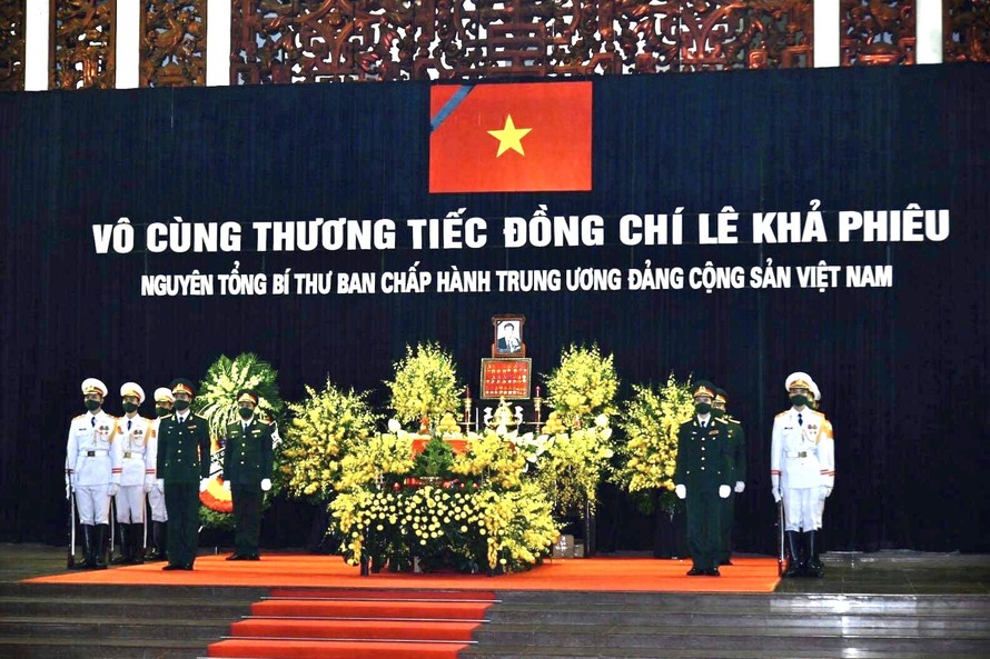 ​ Linh cữu nguyên Tổng Bí thư Lê Khả Phiêu được quàn tại Nhà tang lễ quốc gia, số 5 Trần Thánh Tông, Hà Nội. Ảnh: VGP/Đoàn Bắc
