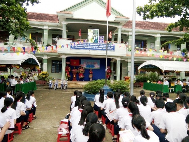 Trường THCS Hòa Phú thu, chi không đúng quy định