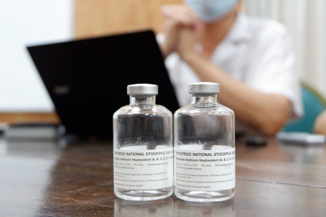 Thuốc Botulism Antitoxin Heptavalent giải độc cho bệnh nhân nhiễm vi khuẩn trong pate Minh Chay