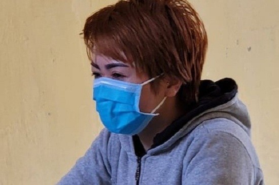 Nguyễn Thị Ánh Tuyết bị công an tạm giữ để điều tra. - Ảnh: Zing.vn