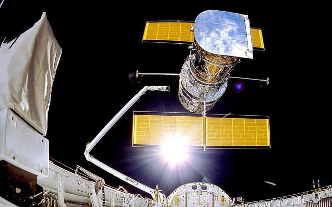 Kính viễn vọng không gian Hubble (Ảnh: NASA)
