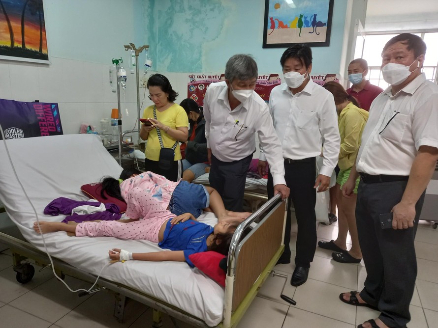Vụ nghi ngộ độc thực phẩm tại Trường iSchool Nha Trang: Khẩn trương kiểm tra, xác định nguyên nhân