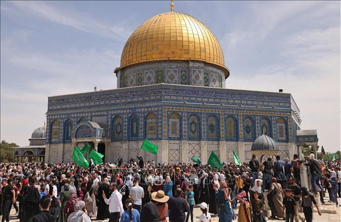 Các tín đồ Hồi giáo Palestine tại đền Al-Aqsa (mà Israel gọi là Núi Đền) ở Jerusalem. - Ảnh minh họa: AFP