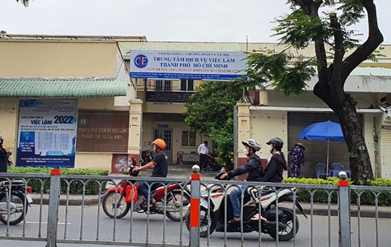 Vi phạm tại Trung tâm dịch vụ việc làm Thành phố Hồ Chí Minh: Chỉ đạo kiểm điểm, xử lý trách nhiệm