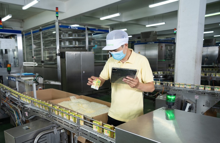 Vinasoy áp dụng hệ thống quản lý chất lượng, an toàn thực phẩm theo chuẩn quốc tế FSSC 22000.