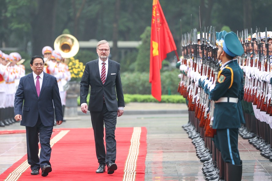 Thủ tướng Phạm Minh Chính chủ trì lễ đón chính thức Thủ tướng nước Cộng hoà Czech Petr Fiala - Ảnh: VGP