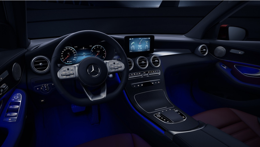 Mercedes-Benz GLC 300 4Matic bản nâng cấp ra mắt VN, giá 2,56 tỷ đồng