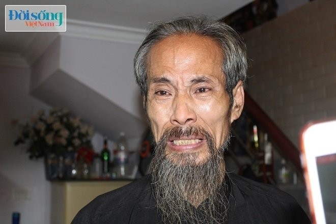 “Lão bạo chúa” Chu Hùng ứa nước mắt vì cuộc sống 3 năm không điện, không nước
