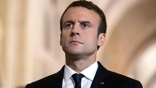 Tỷ lệ ủng hộ Tổng thống Pháp giảm mạnh